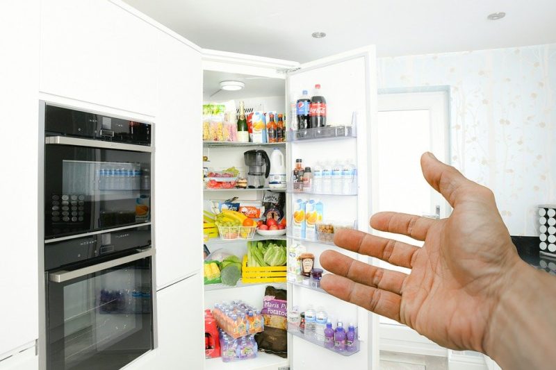冷蔵庫の食材を無印良品グッズを使っておしゃれに収納する方法 家事をサボって楽しく生きよう
